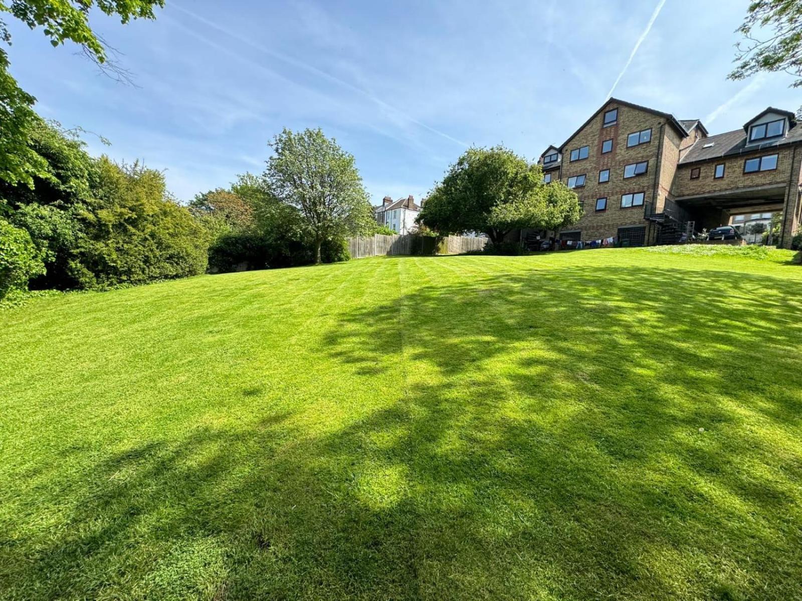Vry Woolwich - Cosy Property With Stunning Views Of London Plumstead  Buitenkant foto